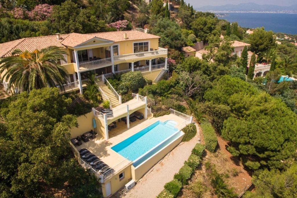 Montecarlo With Stupendous View Overlooking Sea Les Issambres